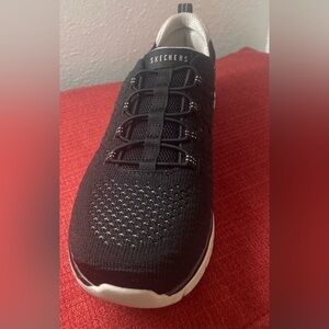 SKECHERS…WOMENS SNEAKERS BLACK WITH WHITE MEMORY FOAM